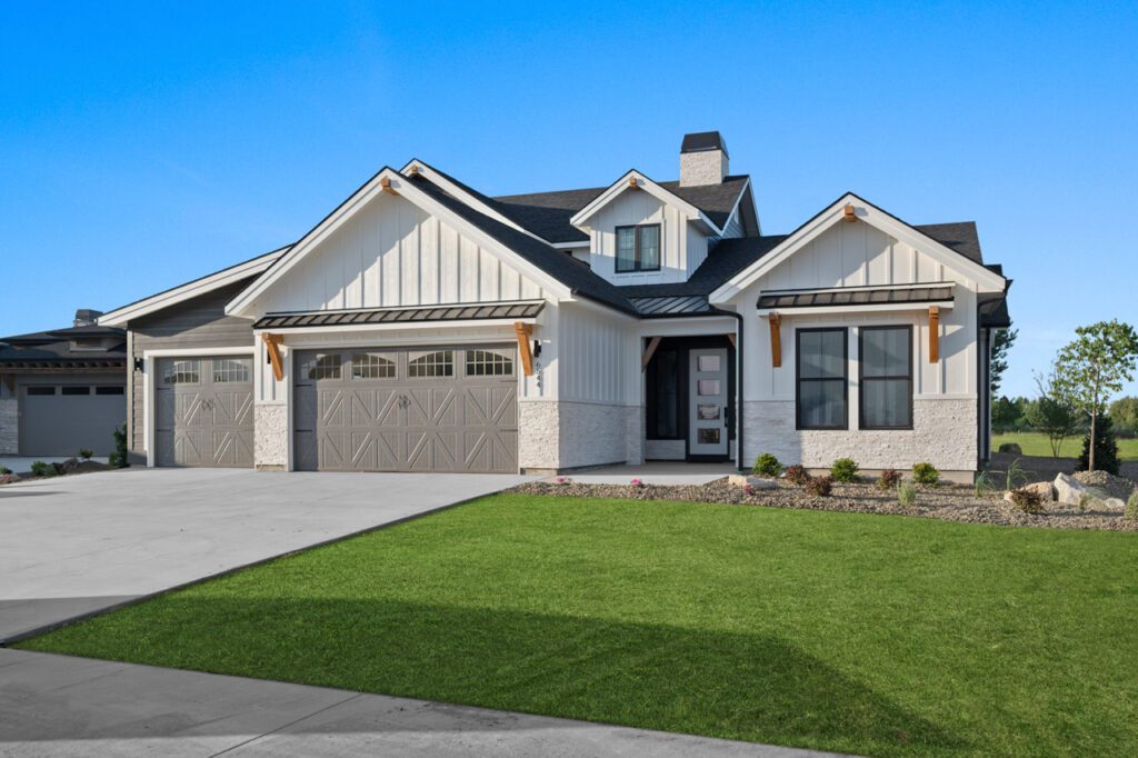 01 Front Right Of Home