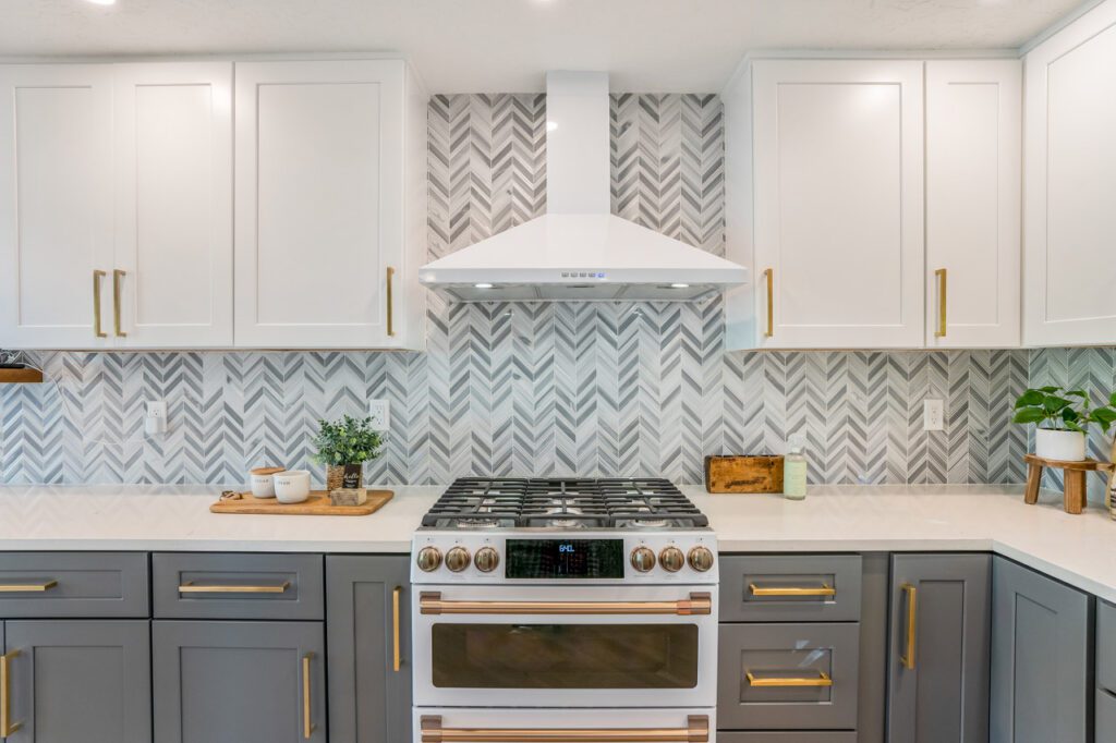 2269 S Scyene Way 18