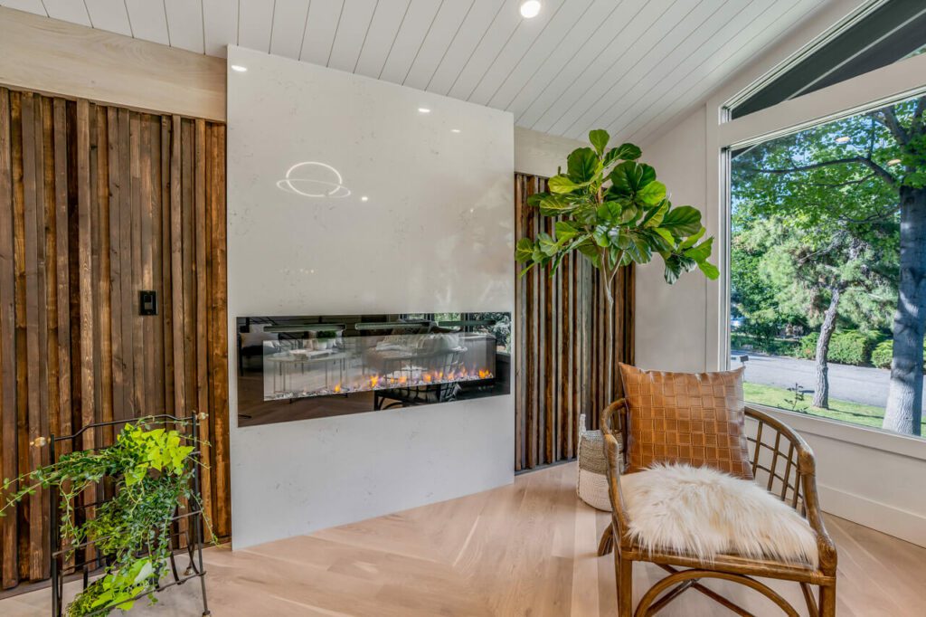 2269 S Scyene Way 21