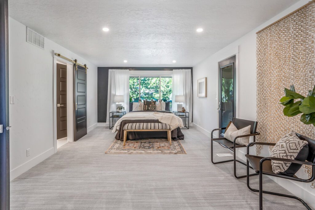 2269 S Scyene Way 27