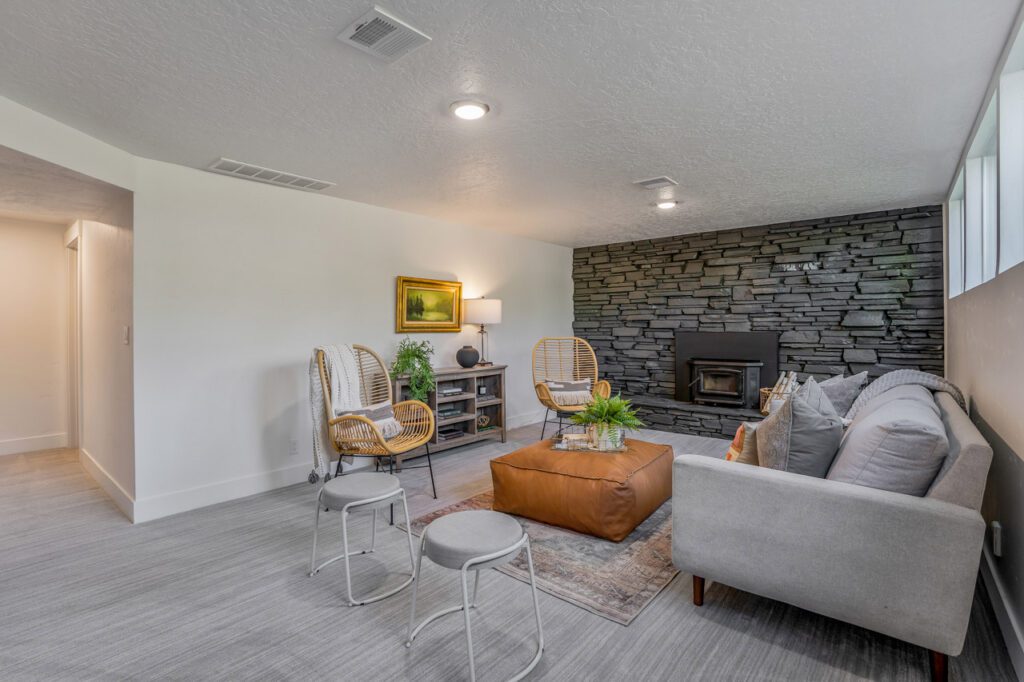 2269 S Scyene Way 39