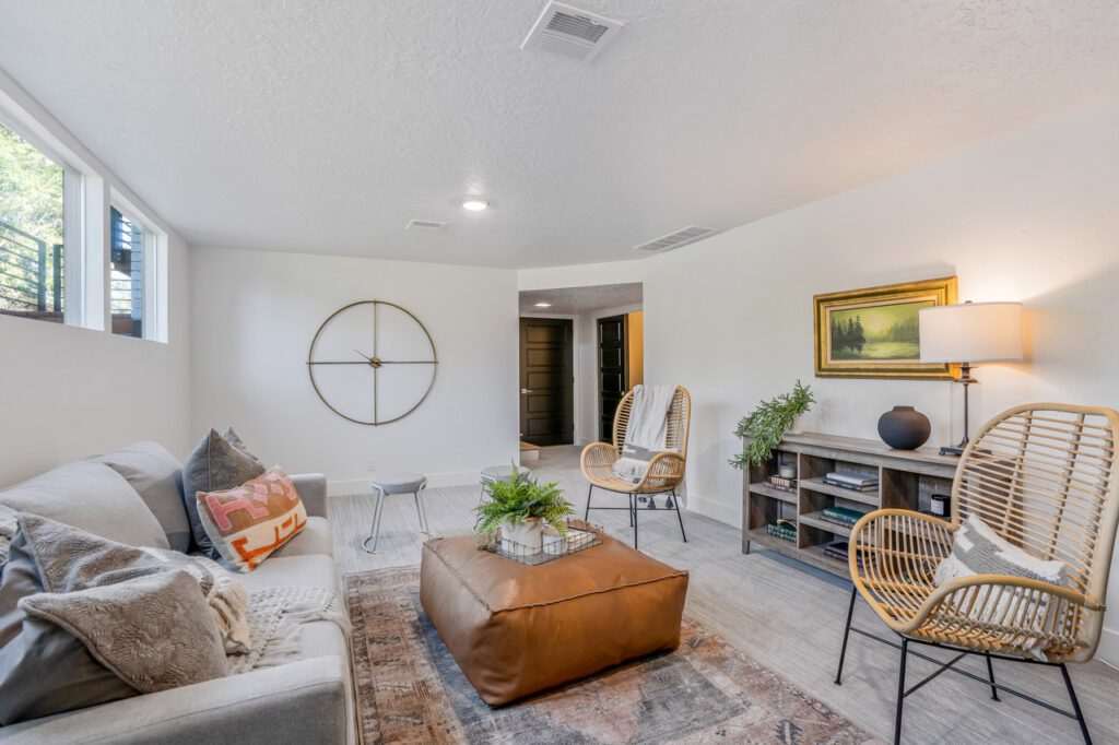 2269 S Scyene Way 40