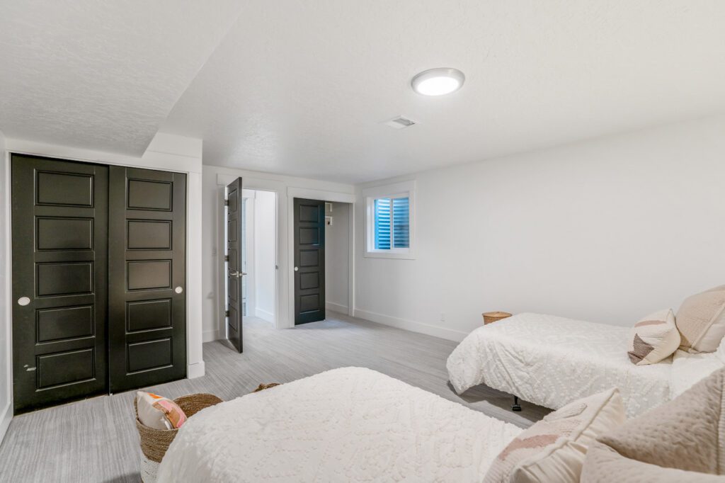 2269 S Scyene Way 47