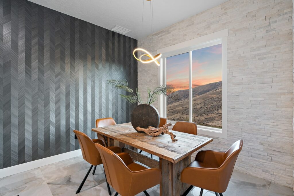 6599 N High Valley 13