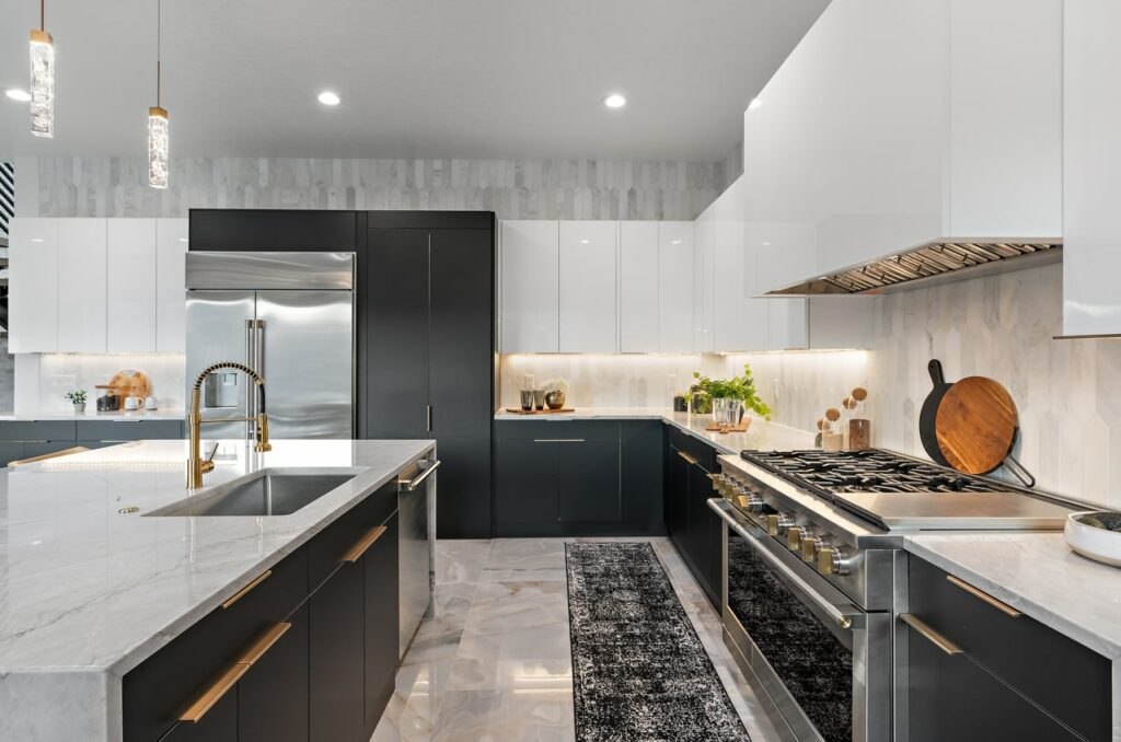 6599 N High Valley 18