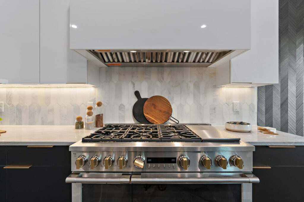 6599 N High Valley 19