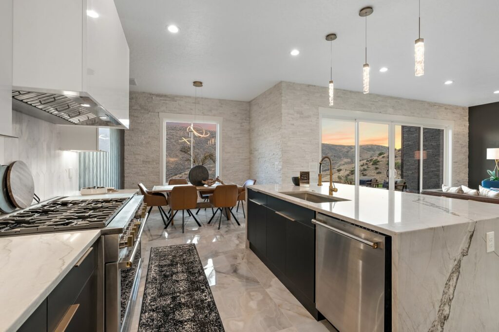 6599 N High Valley 21