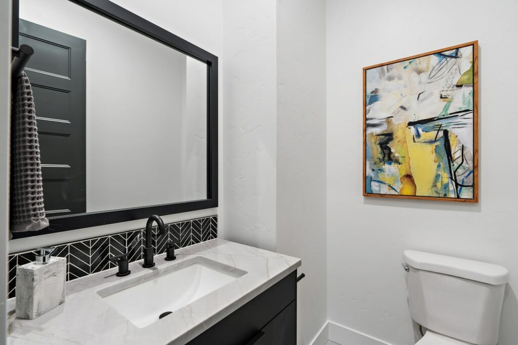 6599 N High Valley 26