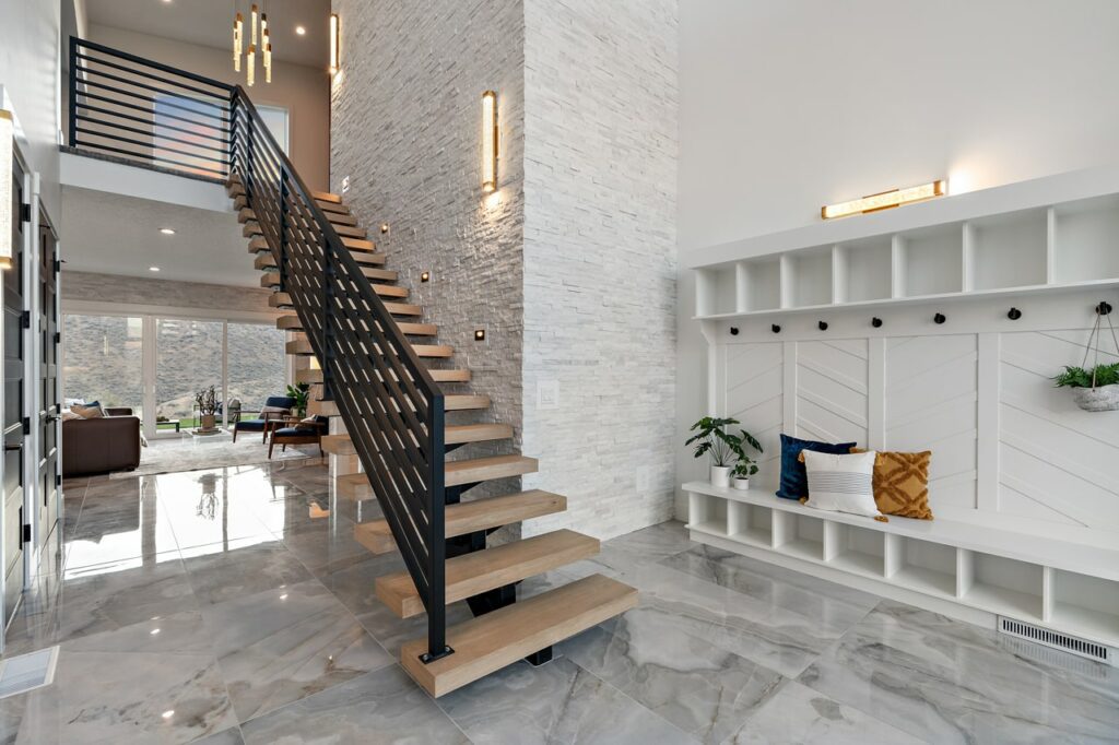 6599 N High Valley 4