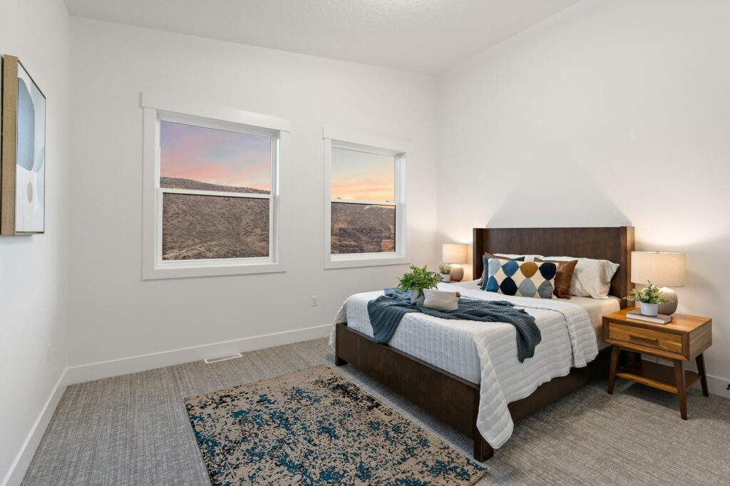 6599 N High Valley 54