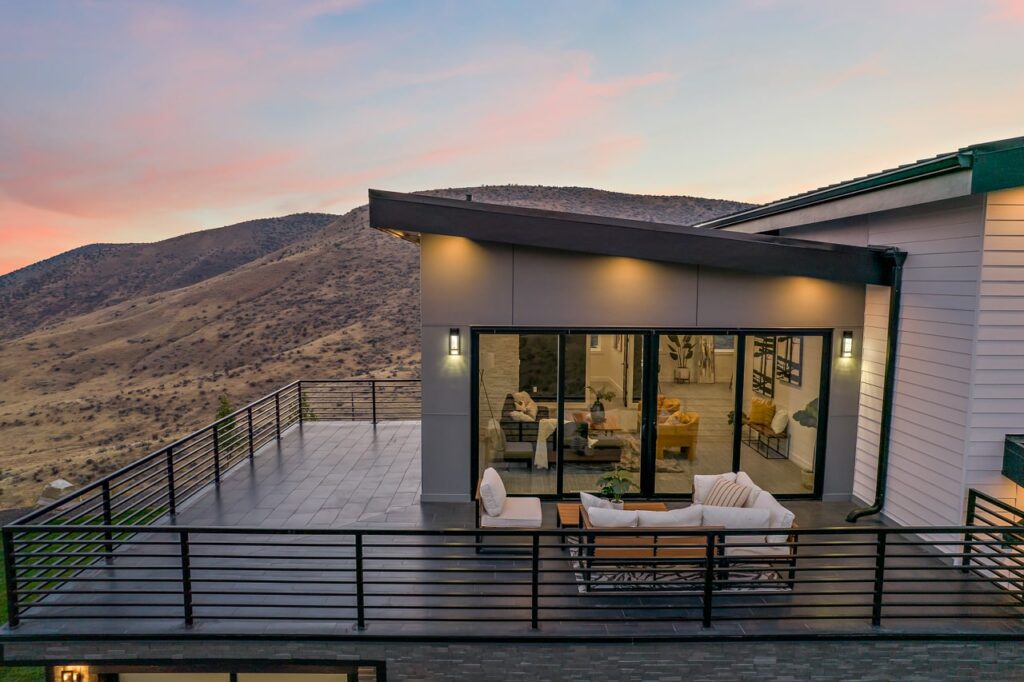 6599 N High Valley 69