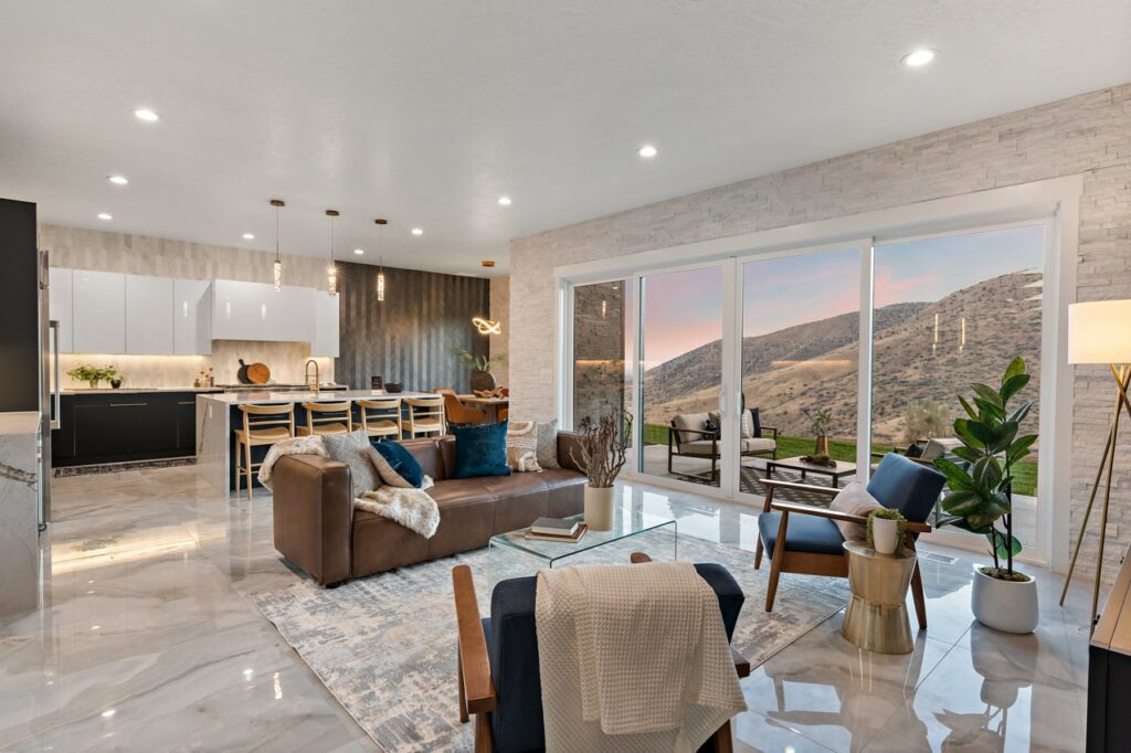 6599 N High Valley 9