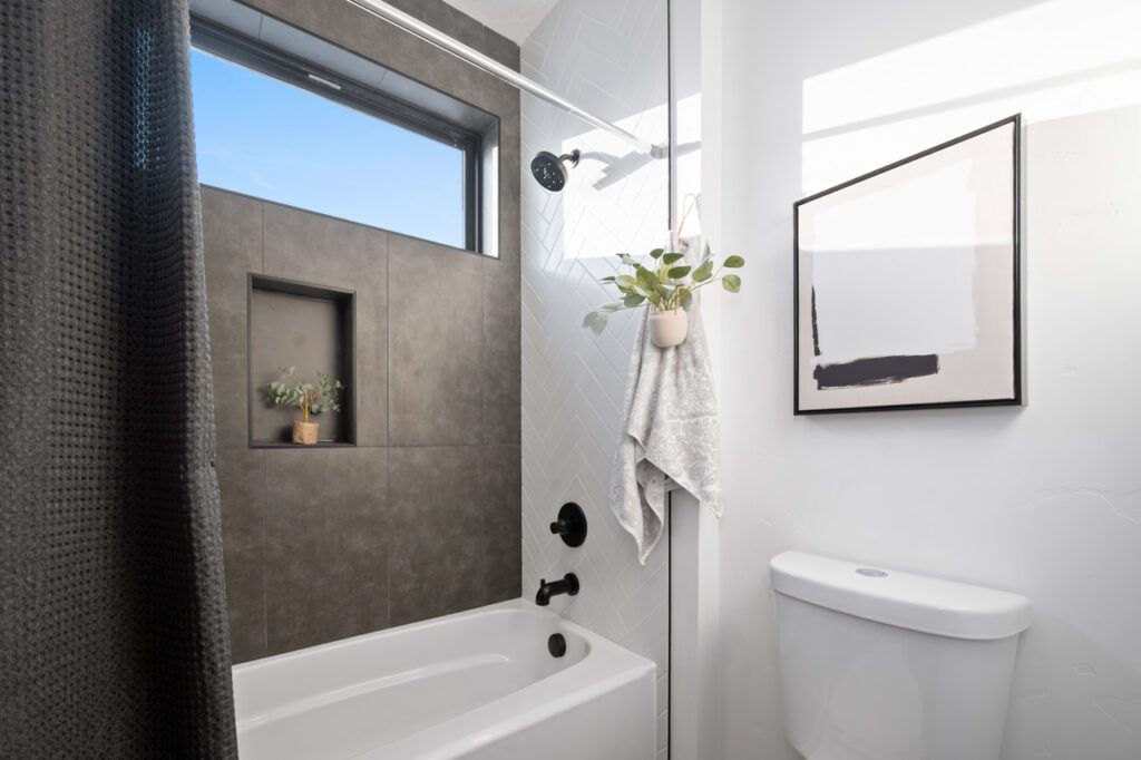 81 Upstairs Bathroom